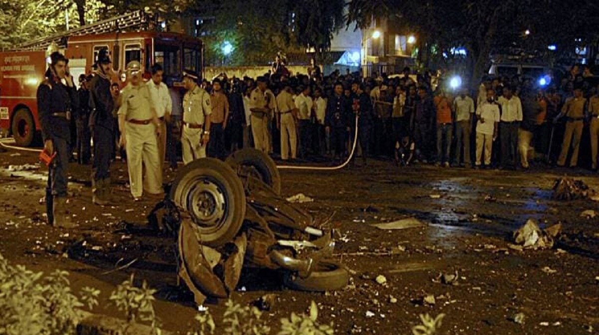 आतंकियों ने वैन में घूमते हुए सड़कों पर बरसाई थीं गोलियां