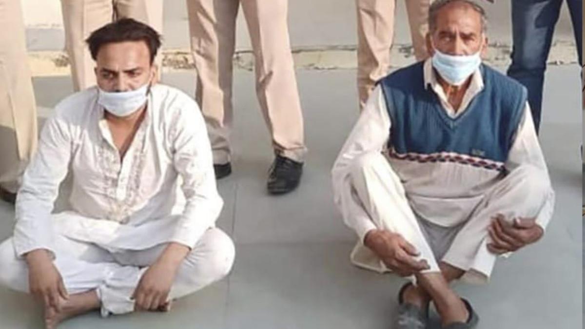 हत्‍या के आरोपी पत‍ि और ससुर. 