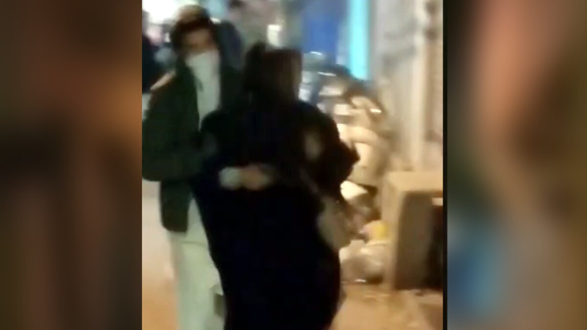 बुर्के में फायरिंग करती नजर आई लेडी, खुद को बता रही थी गैंगस्‍टर की बहन 