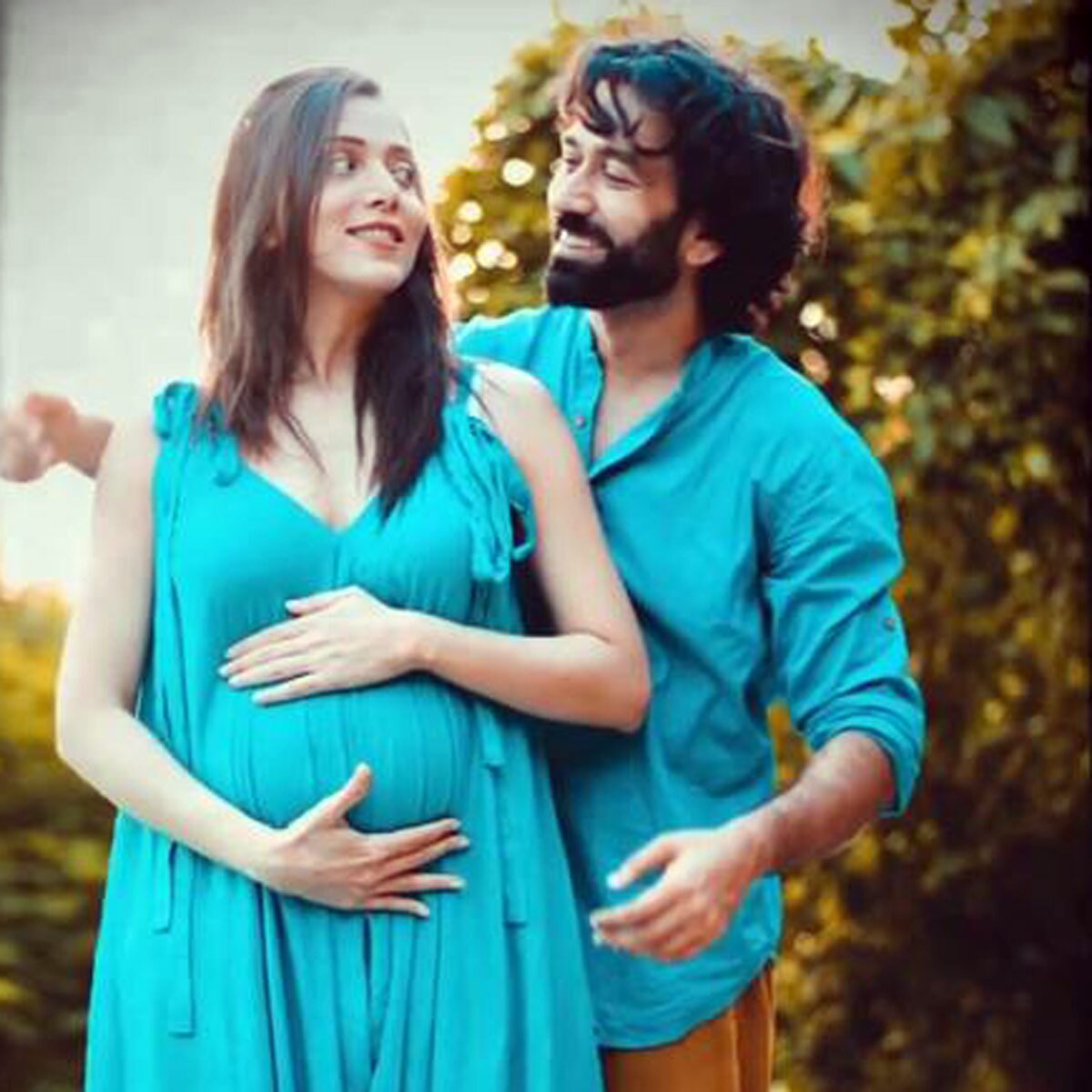 पत्नी संग नकुल