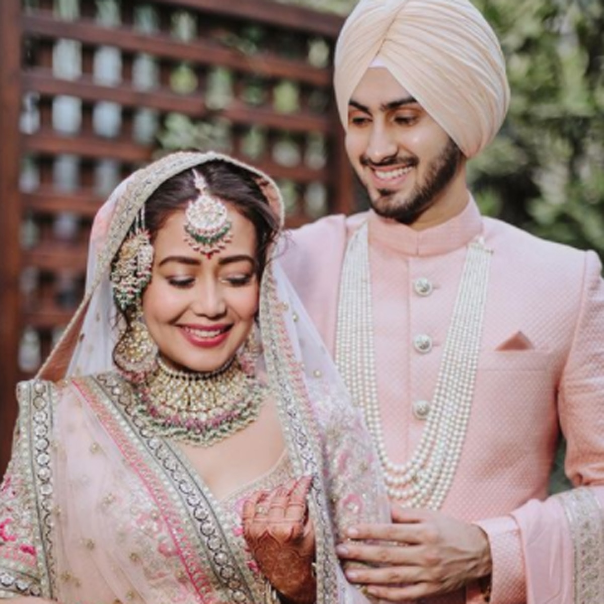 नेहा कक्कड़-रोहनप्रीत स‍िंह 