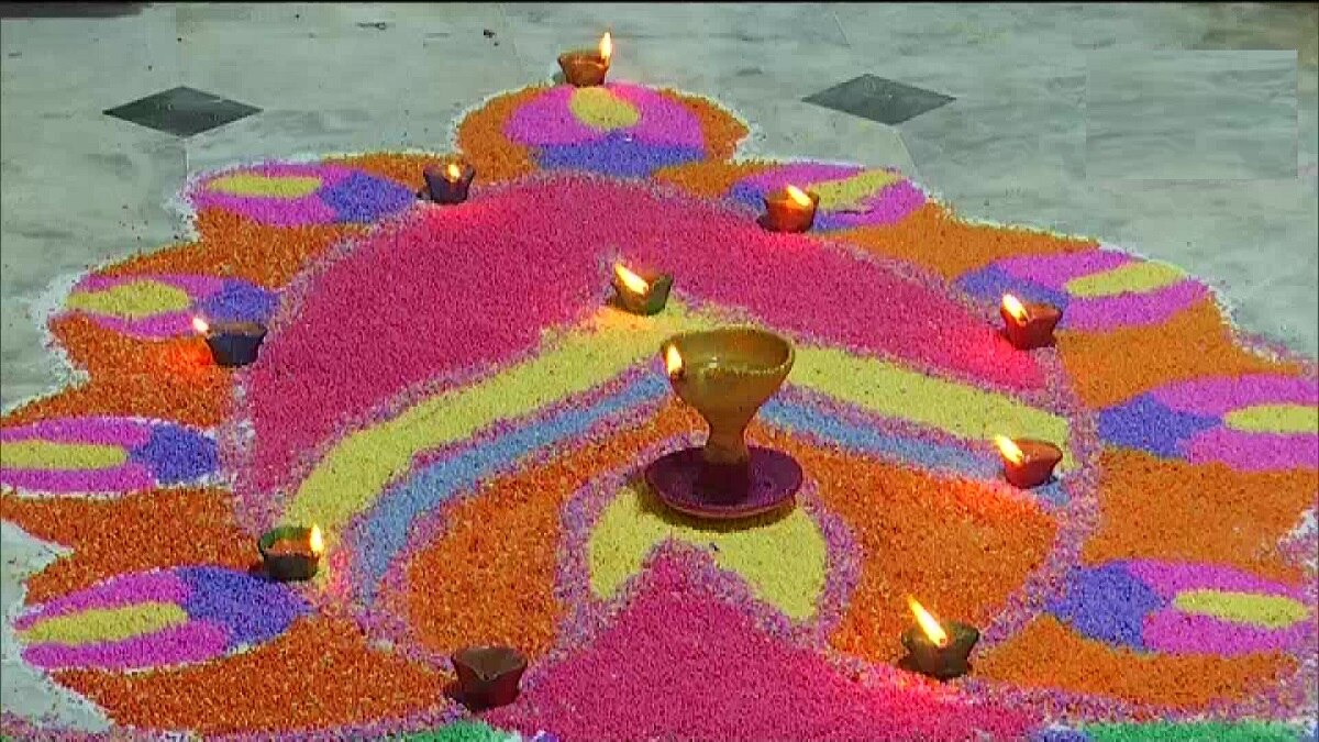 पाकिस्तान में मनाई गई दिवाली