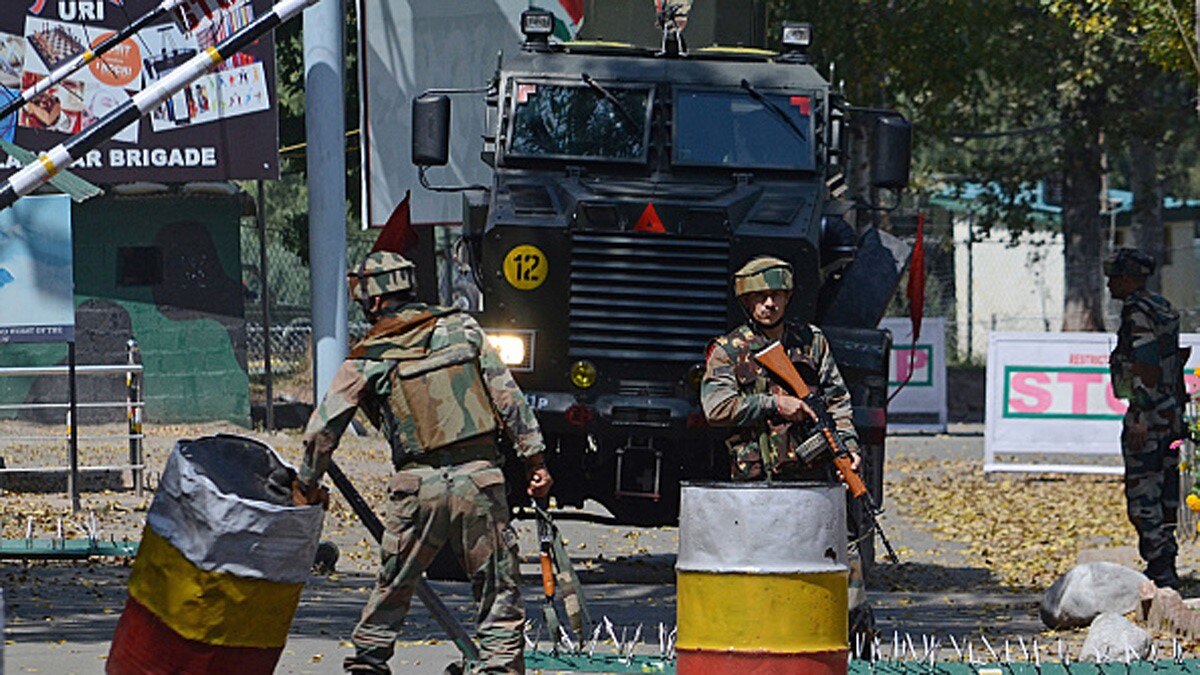 पंपोर आतंकी हमले में 20 जवान शहीद हुये थे (Image Getty)