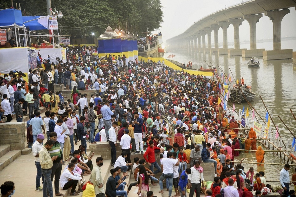 पटना में उमड़ी भारी भीड़