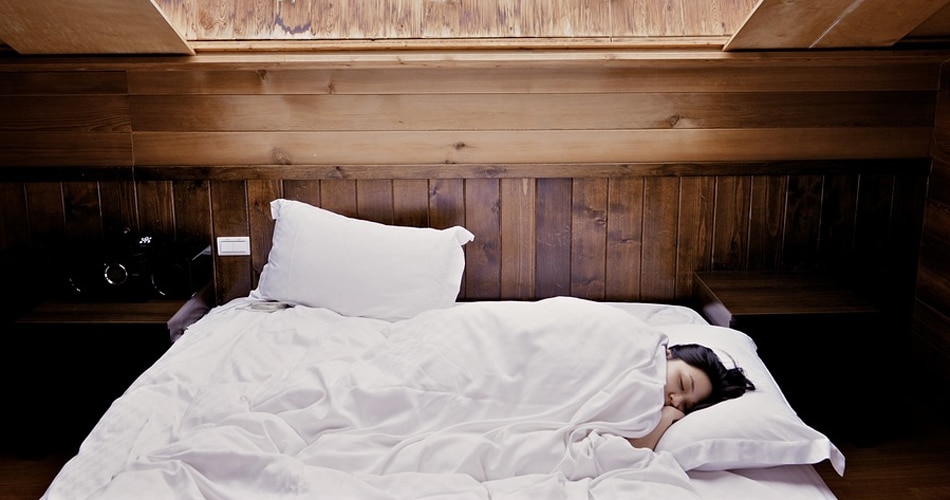 गर्दन में ऐंठन आ सकती है