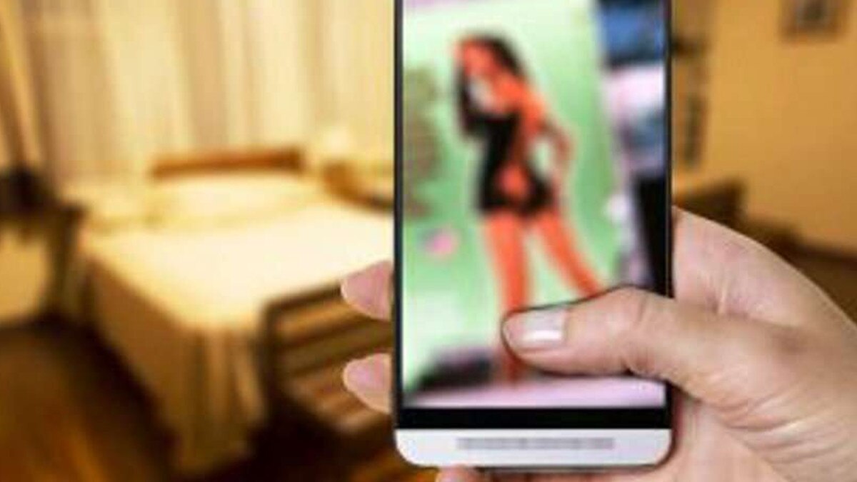 तिरुपति‍: श्रद्धालु को भेजी पॉर्न साइट की लिंक, मचा बवाल, भेजना था धार्मिक प्रोग्राम का ईमेल.