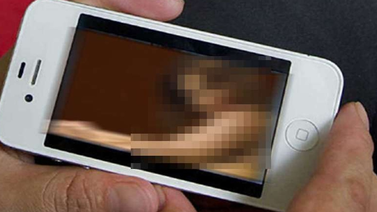 तिरुपति‍: श्रद्धालु को भेजी पॉर्न साइट की लिंक, मचा बवाल, भेजना था धार्मिक प्रोग्राम का ईमेल.