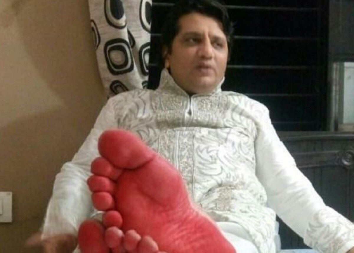 मसाज कराने का शौकीन था संत