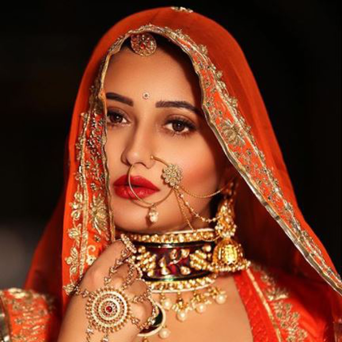 रश्मि देसाई