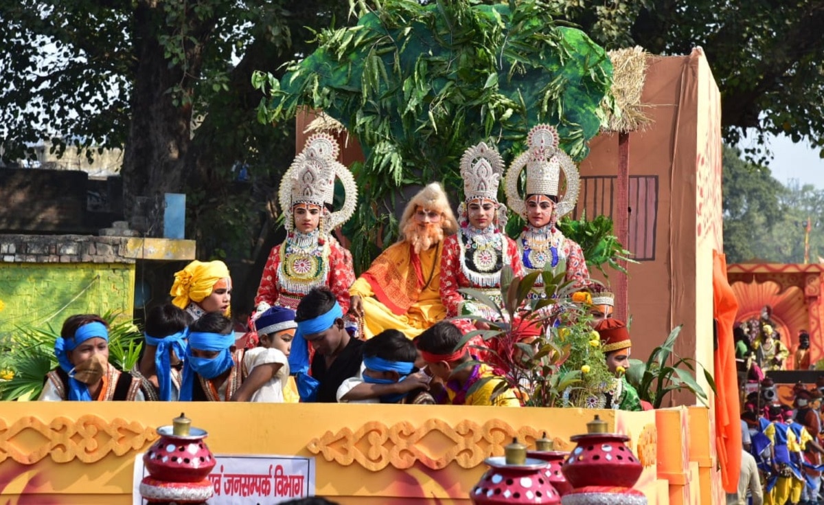 अयोध्या में भव्य दीपोत्सव