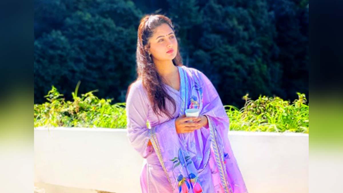 रश्मि देसाई