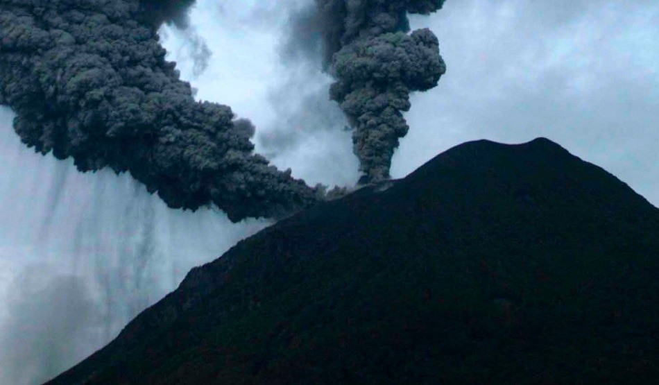 इंडोनेशिया में ज्वालामुखी विस्फोट