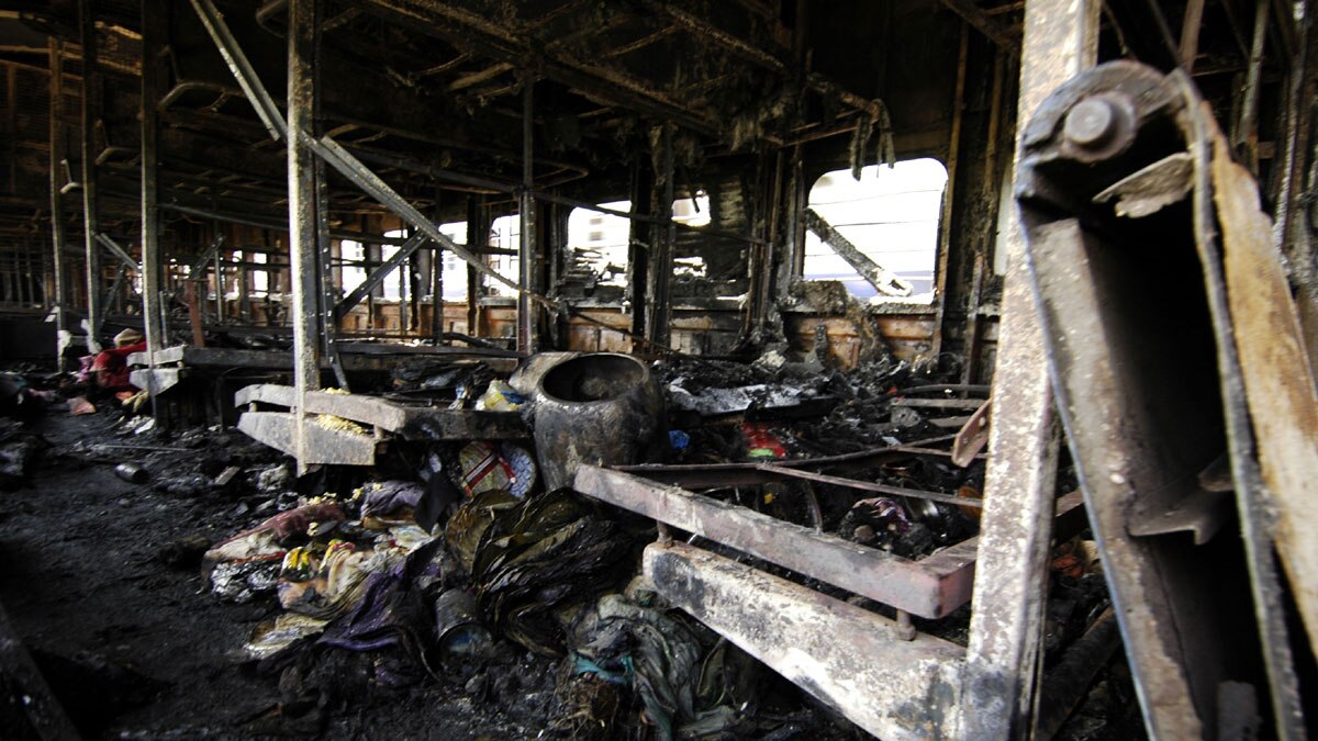 समझौता एक्सप्रेस में बम धमाका