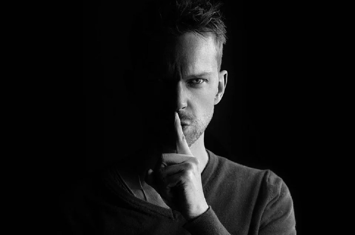 छिपाकर रखते हैं राज