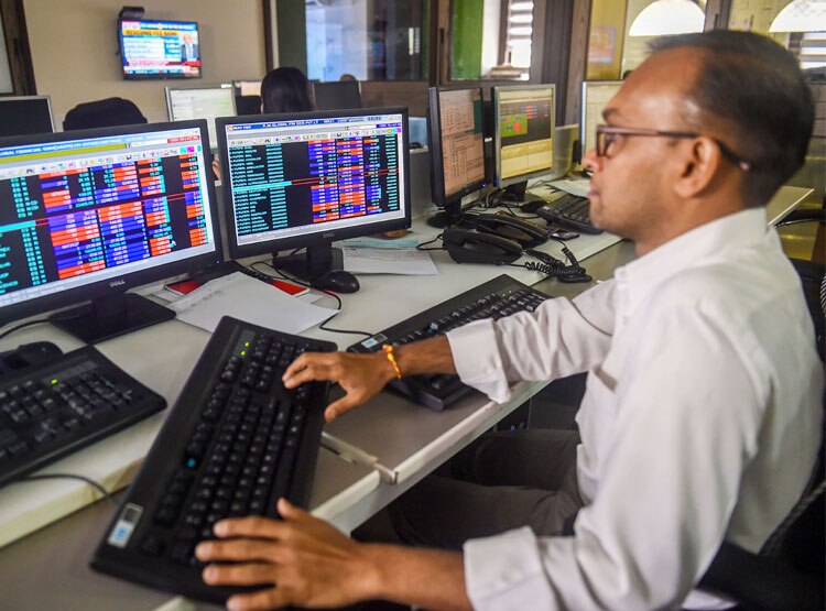 सप्ताह के दौरान सेंसेक्स 2,279 अंक मजबूत 