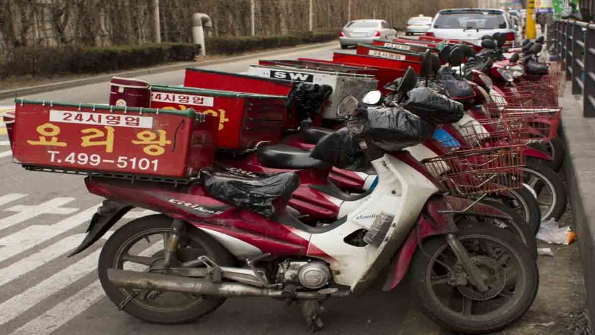 साउथ कोरिया में 14 डिलीवरी बॉय की मौत. 