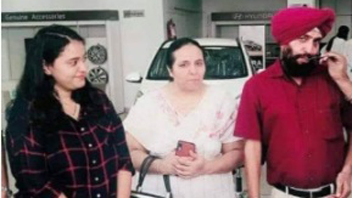 प्रेमिका द्वारा ब्लैकमेल किये जाने से था आरोपी परेशान.