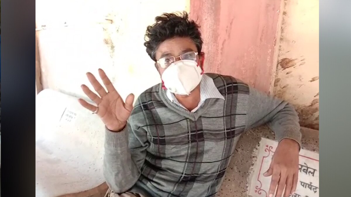 5वीं के छात्र ने घर में स्‍कूल टाई से लगाई फांसी.