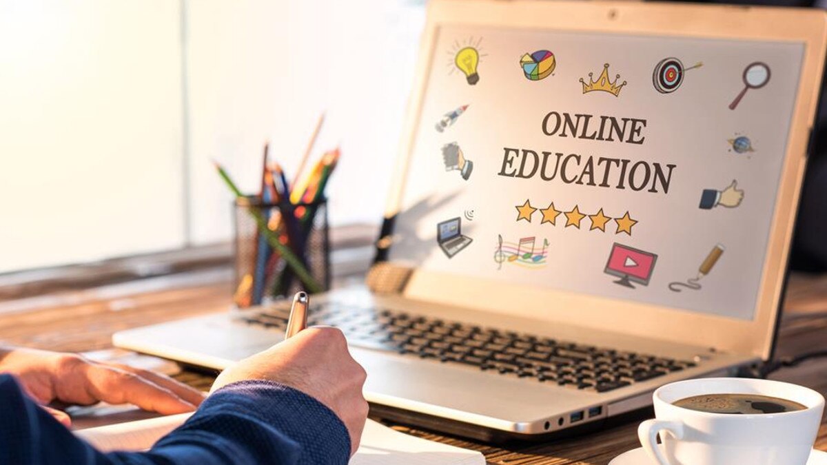 5वीं के छात्र ने घर में स्‍कूल टाई से लगाई फांसी.