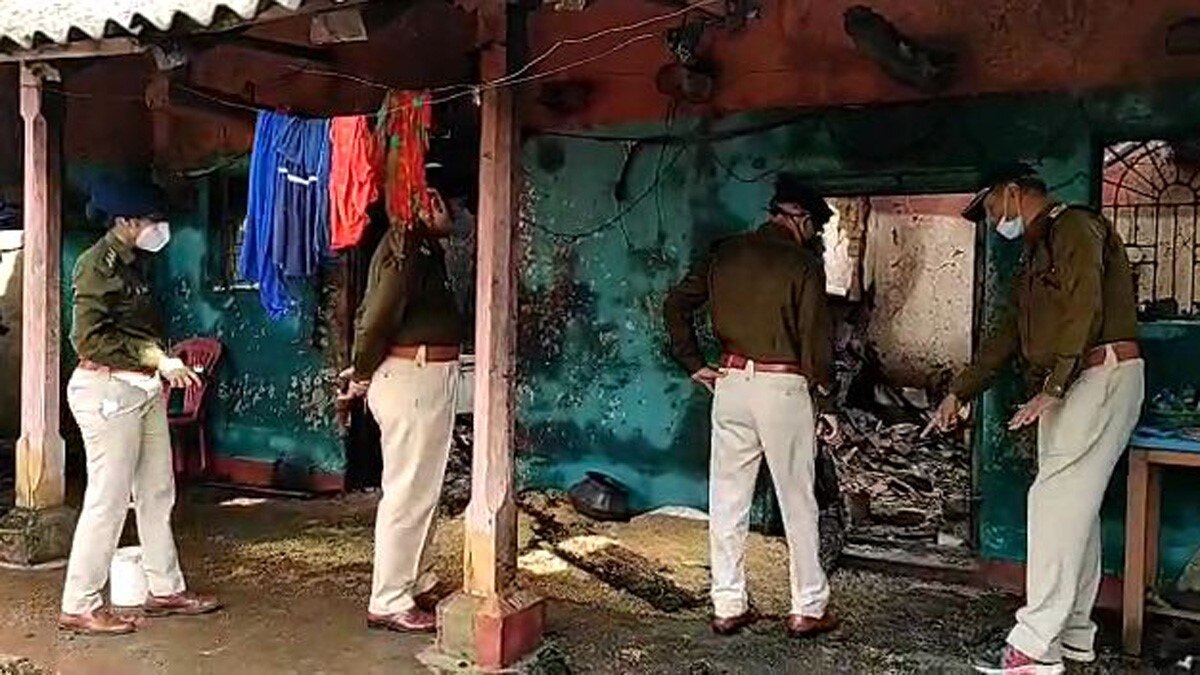  युवक ने अपने भाई-भाभी के साथ भतीजा और भतीजी को जिंदा जला दिया (फाइल फोटो)