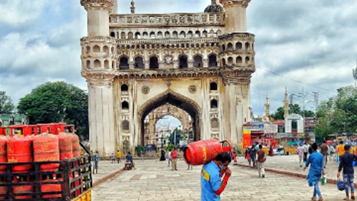 बढ़ सकते हैं LPG सिलेंडर के दाम