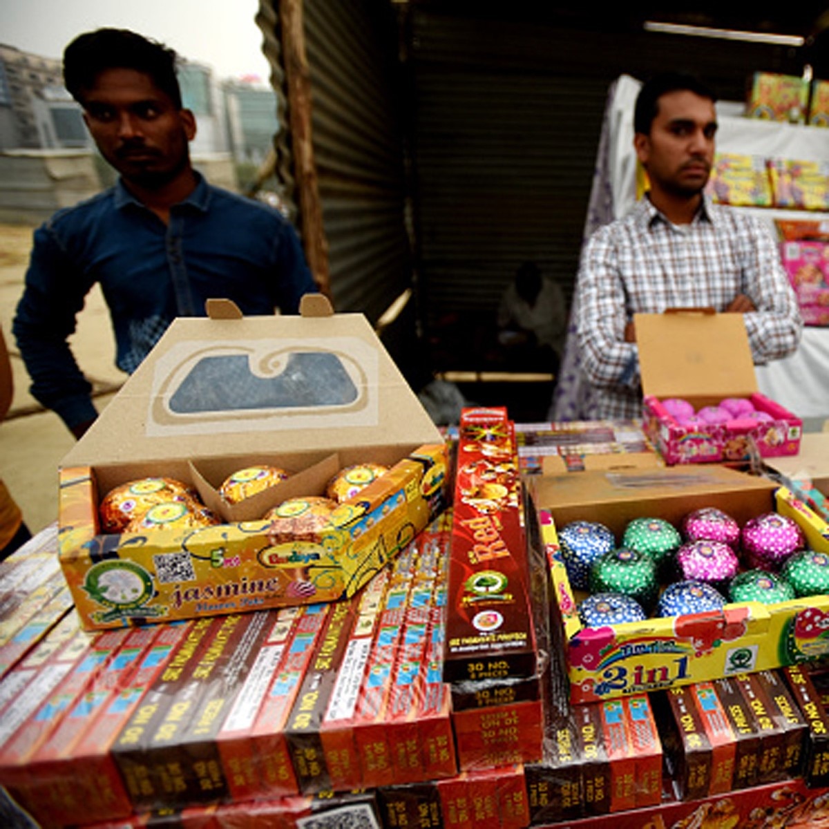 What are green crackers 