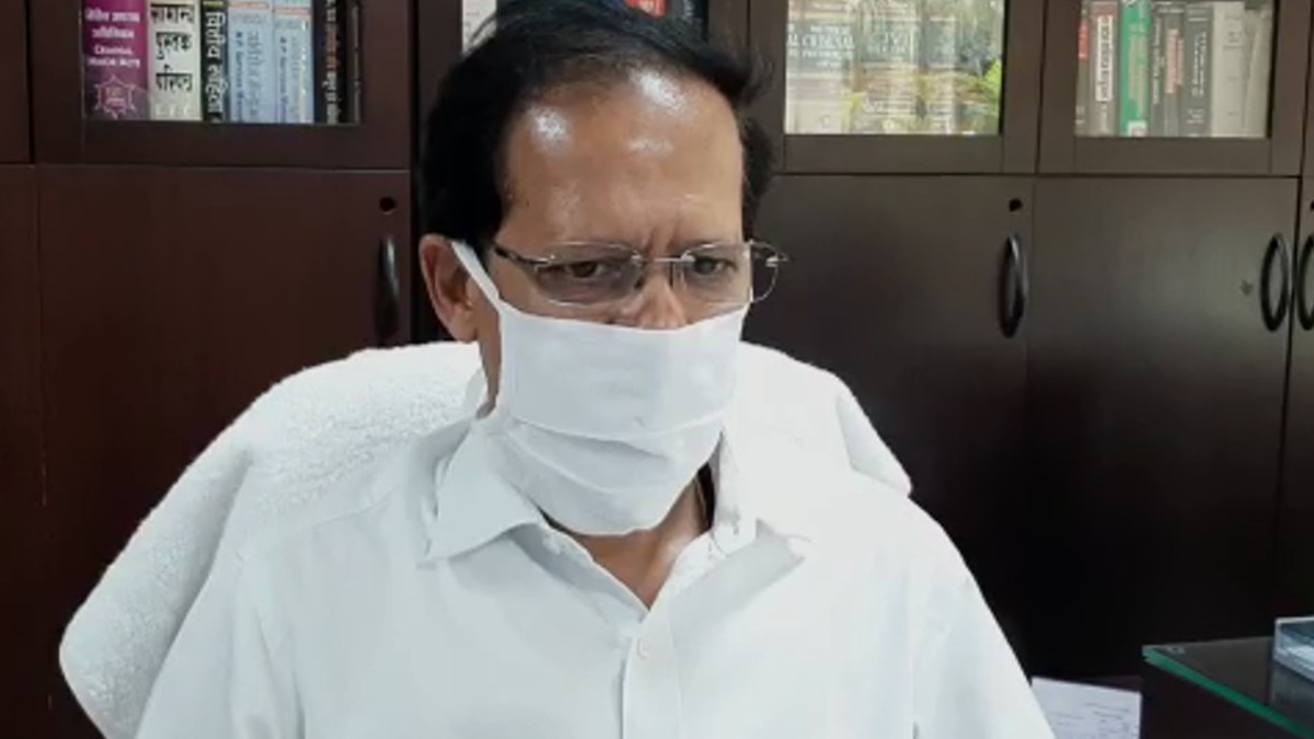 खुदाई में निकले मुगलकालीन सिक्‍के तो फैली अफवाह, पूरा गांव खजाने की खोज में दौड़ा 