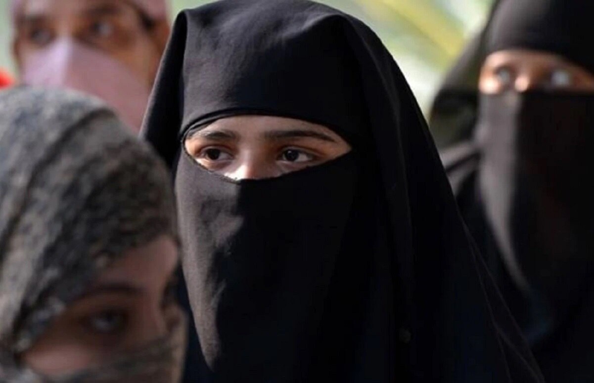 पति ने दिया तीन तलाक