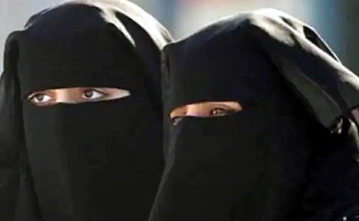 पति ने दिया तीन तलाक