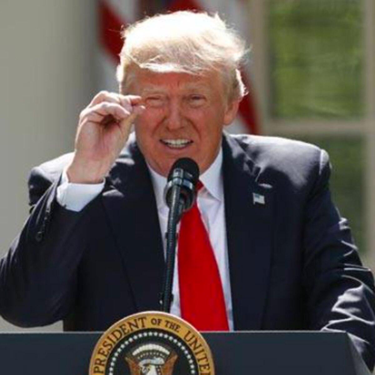 डोनाल्ड ट्रंप