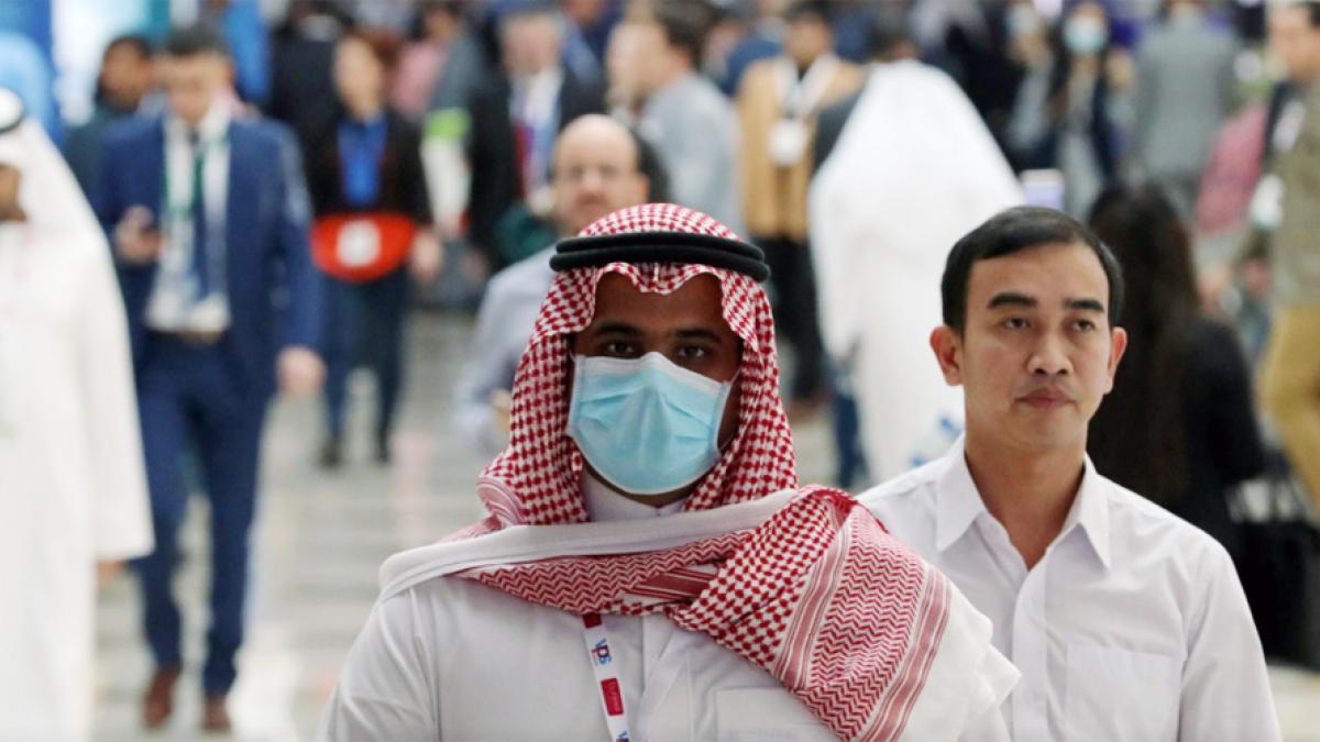 यूएई ने लगाई नए वीजा पर रोक