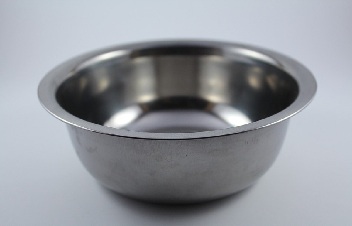 खाली बर्तन ना लाएं