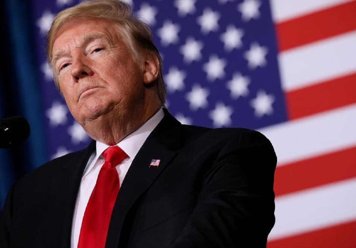 एक साल में कम हुआ ट्रंप का जोर