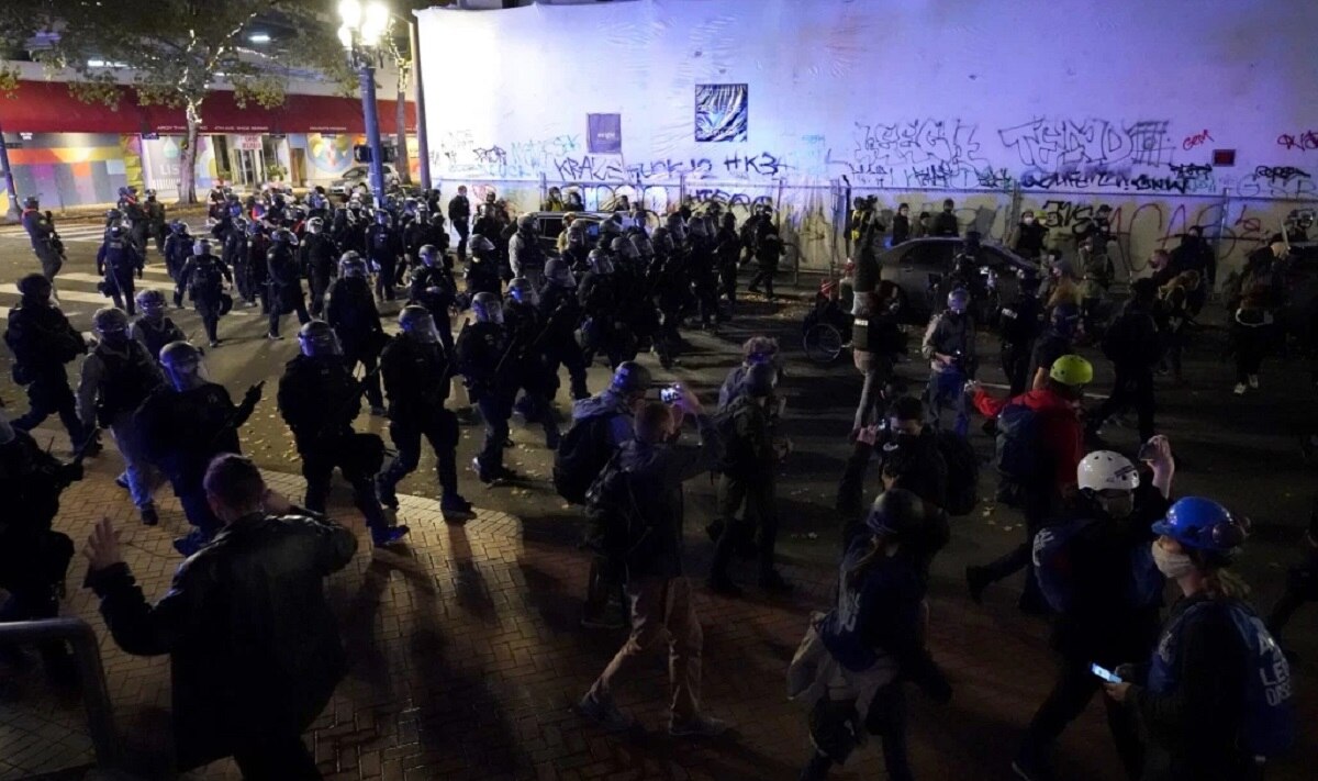 अमेरिकी चुनाव नतीजों के बीच प्रदर्शन