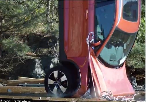 इंजीनियर की देख-रेख में टेस्ट