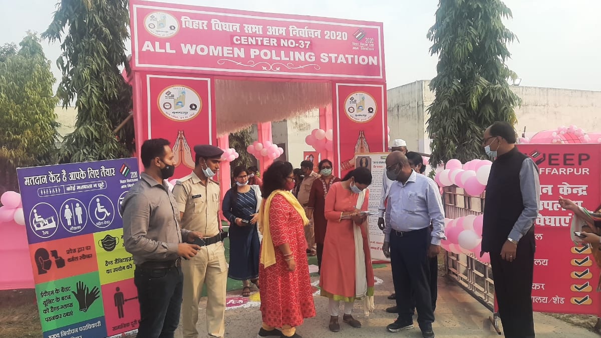 पांच विधानसभा में बनाये गये 10 महिला बूथ.