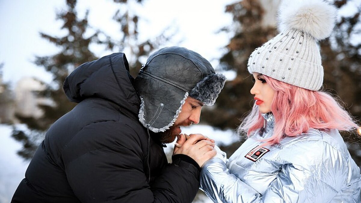 Bodybuilder Yurii Tolochko Married his Doll