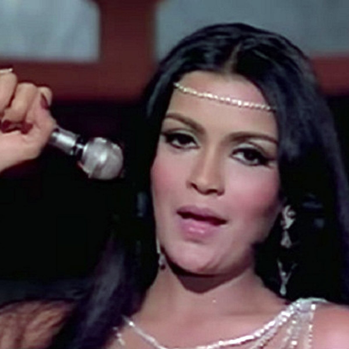 जीनत अमान