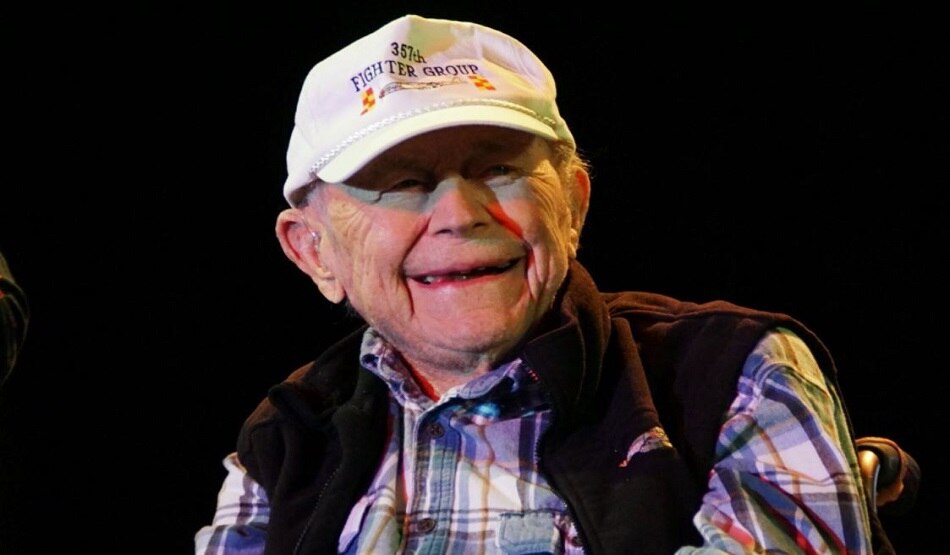 पायलट चक येजर का निधन