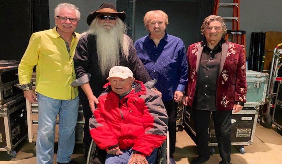 पायलट चक येजर का निधन