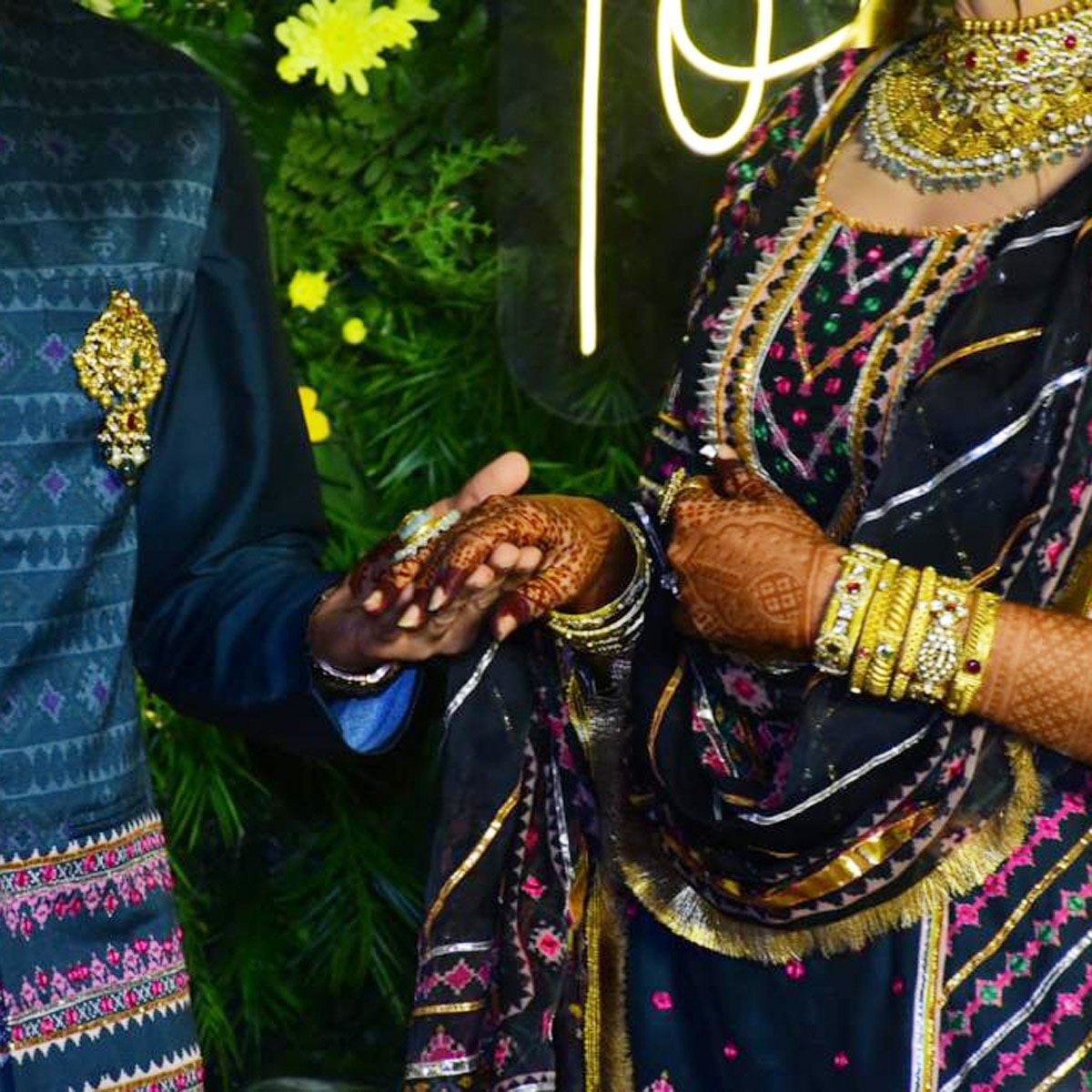 गौहर व जैद की मेहंदी की तस्वीरें