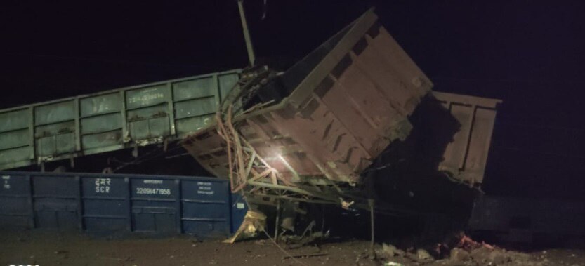 चक्रधरपुर रेल मंडल में अबतक का सबसे बड़ा मालगाड़ी हादसा.