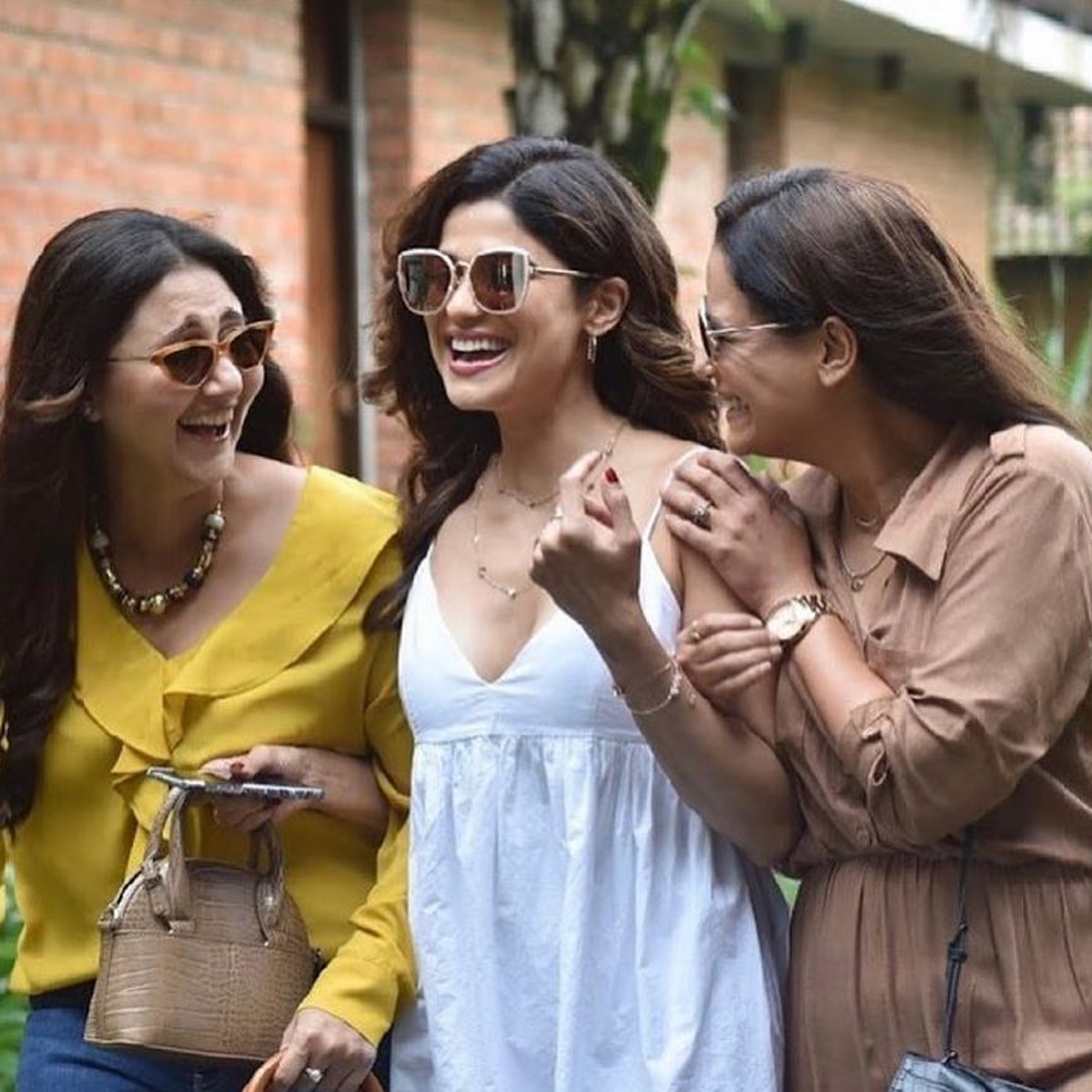 ब्लैक विडो स्टारकास्ट