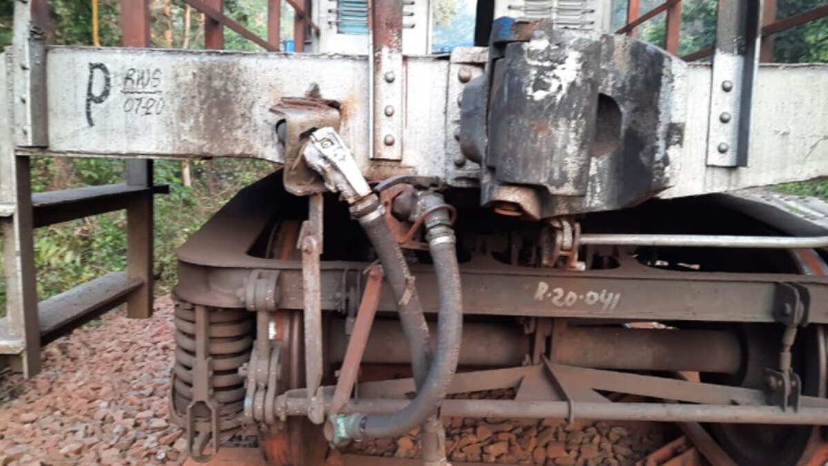 रेलवे को करोड़ों का नुकसान.