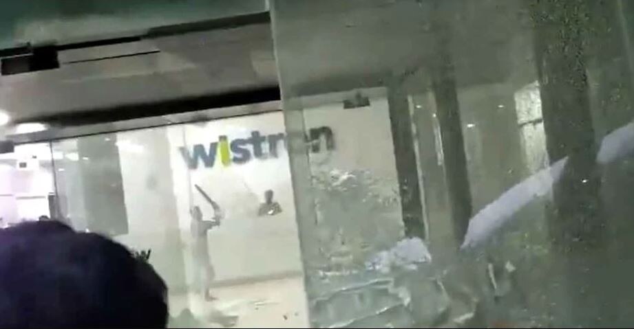 एक्शन में Apple