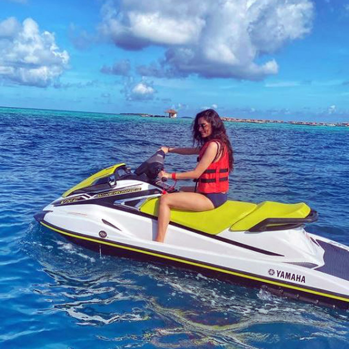 मानुषी छिल्लर