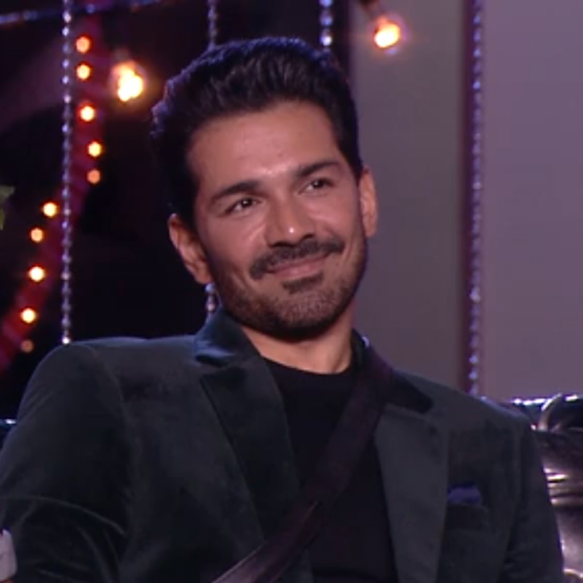 अभ‍ि‍नव  