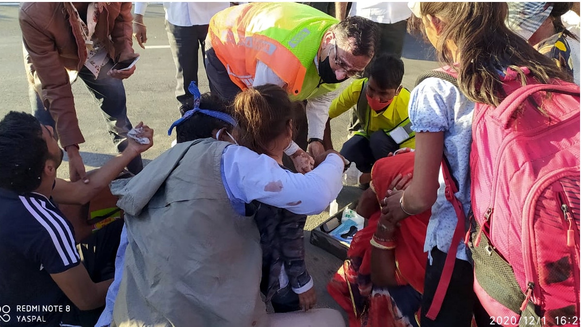 पाली में भयानक एक्सीडेंट, गैस पाइपलाइन पाइप बस में घुसा