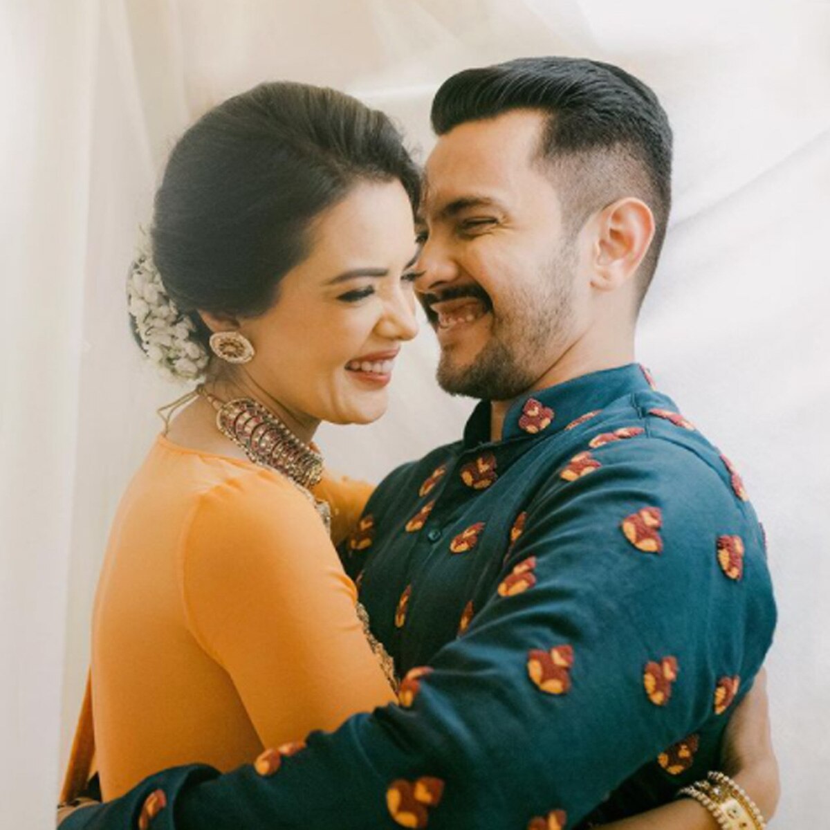  आद‍ित्य नारायण-श्वेता अग्रवाल 