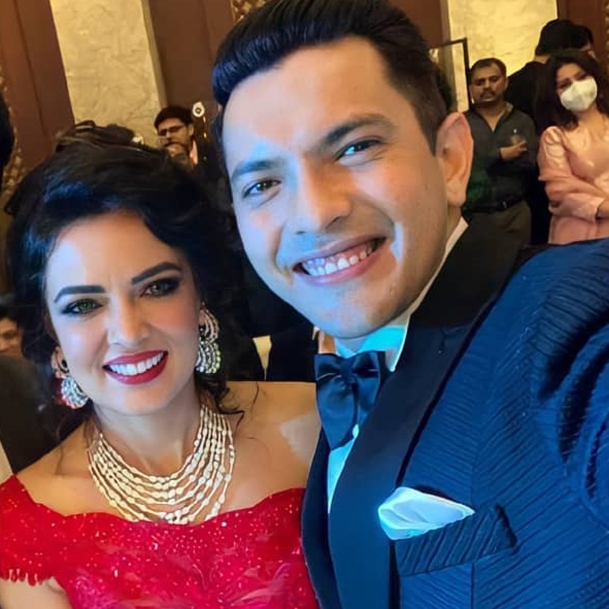 आदित्य नारायण और श्वेता अग्रवाल 